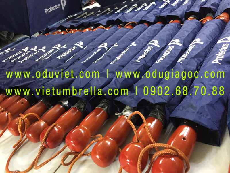 xưởng sản xuất ô dù cầm tay in logo quảng cáo